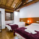 Casa D'abaixo Ferienhaus *