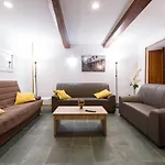 Casa D'abaixo بيت للعطل