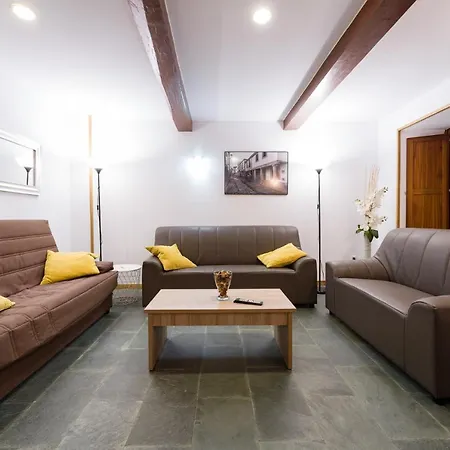 Casa D'abaixo Feriehus