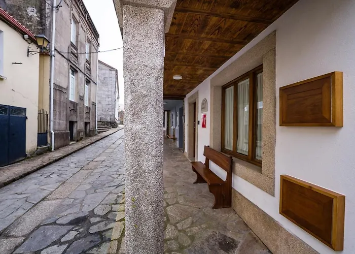 Casa D'abaixo Tatil Evi Arzúa